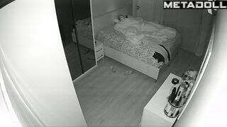 Big ass Scottish brunette woman fingers her pussy while fantasizing about strap on porn