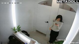Korean college girls in the dressing room