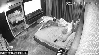 Big-assed MILF wife rides hard