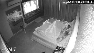 Big-assed MILF wife rides hard