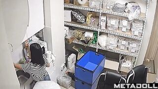 Cute Korean girl changes her clothes hidden
