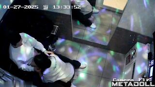 Petite Korean girl gives a blowjob