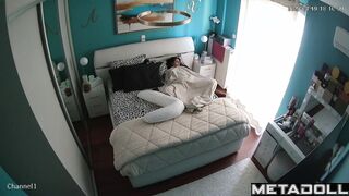 Sweet brunette mother has squirting orgasms while rubbing spy cam