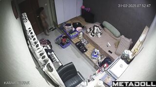 Old Belgian brunette MILF changes her dirty panties in the bedroom