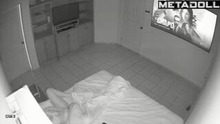 Tanned Irish aunt masturbates to orgasm with a vibrator