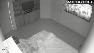 Tanned Irish aunt masturbates to orgasm with a vibrator
