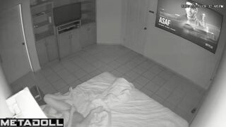 Tanned Irish aunt masturbates to orgasm with a vibrator