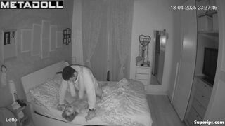 Skinny Italian wife has sex at night
