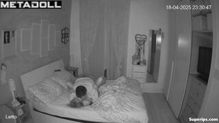 Skinny Italian wife has sex at night