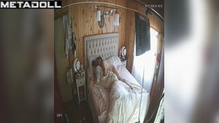 Old fart pleased his milf with his tongue, fingers and cock