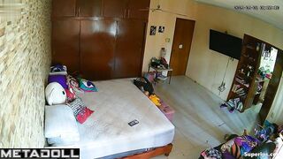 Vibrator helped her cum that morning - hidden camera