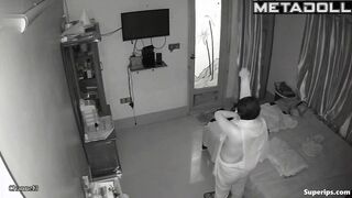 Guy fucked his wife in all positions / hidden camera