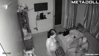 Guy fucked his wife in all positions / hidden camera