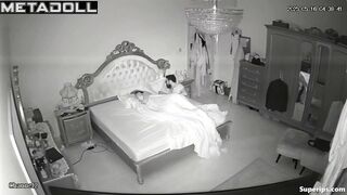 Lazy sex on holiday in another country (bedroom video)