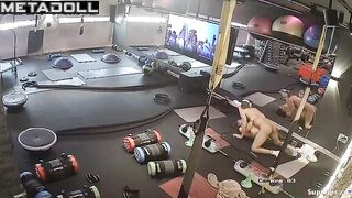 Couple decided to have sex right on the dirty gym floor