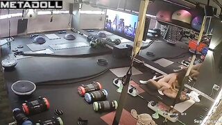 Couple decided to have sex right on the dirty gym floor