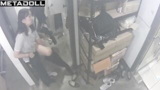  Naked locker room