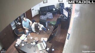 Private video from the office: The boss fucked his secretary hard