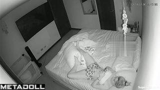 Bored blonde slipped her hand under her panties to play with her cunt