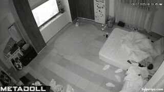A big-ass brunette rides her man's cock intensely. The orgasm is near