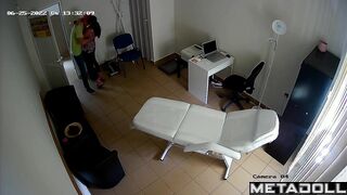 Wife comes to her husband at his work (but they couldn't hold passion)