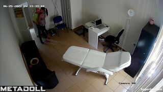Wife comes to her husband at his work (but they couldn't hold passion)