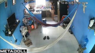 Couple almost tore the hammock under their weight