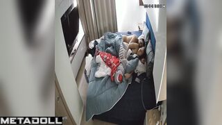 She pretends to be sleeping while his dick destroys her pussy