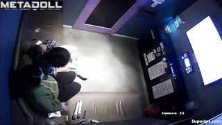 Blowjob in the karaoke club - asian teens having fun