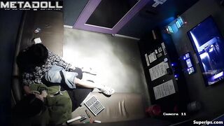 Blowjob in the karaoke club - asian teens having fun