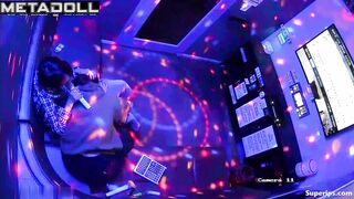 Blowjob in the karaoke club - asian teens having fun