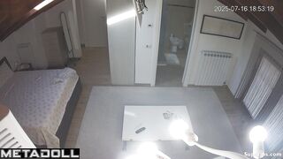 Her body is awesome, look now (home hidden camera)