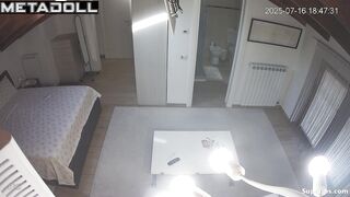 Her body is awesome, look now (home hidden camera)