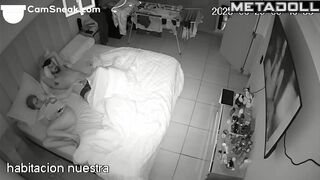 They first played on their phones and then started fucking