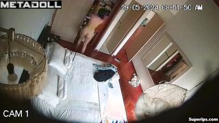 Look how she gets ready for work, home routine video