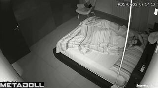 Bearded boyfriend fucked her so hot under the blanket