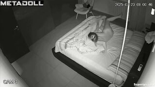 Bearded boyfriend fucked her so hot under the blanket