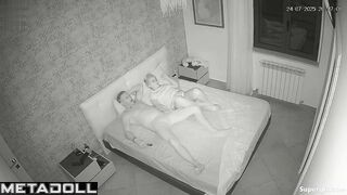 Husband plays with his wife's cunt while she plays with his cock