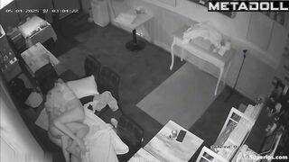 A temperamental guy brings his Asian girlfriend to orgasm with his fingers