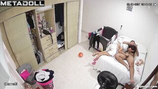 She got dressed and then made blowjob - secret cam