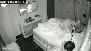 This guy always chooses big girls, look / bedroom tape