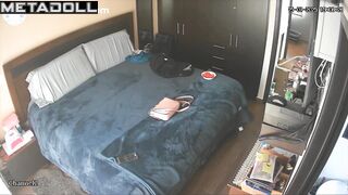 Chubby brunette with a huge ass tries out her new vibrator