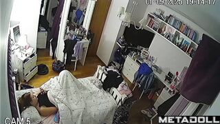 Chubby beauty plays with her shaved pussy while looking at her phone