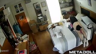A slender cutie brings herself to an intense orgasm in an unusual way