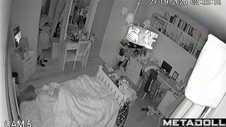 A seductive beauty has fun with her hot pussy in bed at night