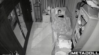 She covered herself with a blanket and started to masturbate