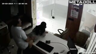 Look, boss fucking his secretary live / hidden camera