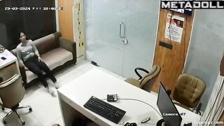 Look, boss fucking his secretary live / hidden camera