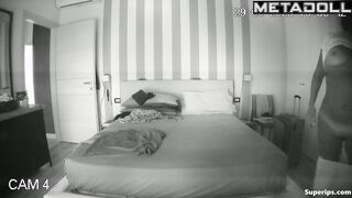 Lonely milf masturbating her hairy pussy right now