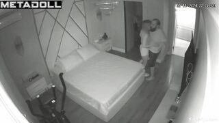 Man loves it when she pays attention to his strong penis
